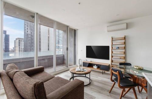 Melbourne Central Business District Apartment | La Trobe Lookout - Poolside Retreat by State Library