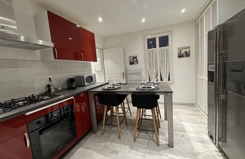 Miroir - Batignolles House | La Victoria - Gare - Luxe - Rêve au Mans