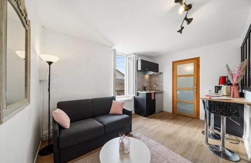 Beaune Apartment | La Vie En Rose, Studio Cv Beaune