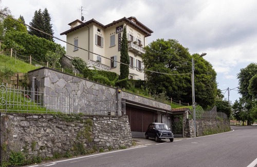 Como House | LA VILLA vacation home, quiet neighborhood near the historic center of Como