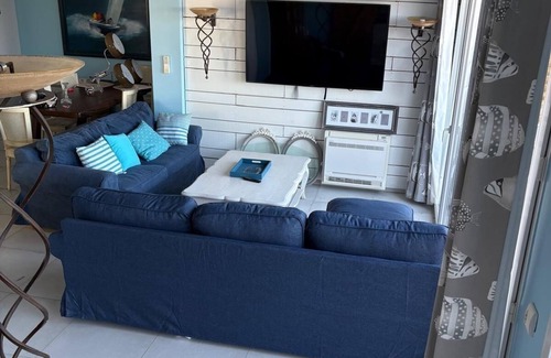 Barbatre House | La voile Bleue the waterfront stopover