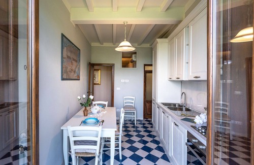 Massa Apartment | La Volata - Panoramic Apartment in the Medieval Heart of Massa e Cozzile