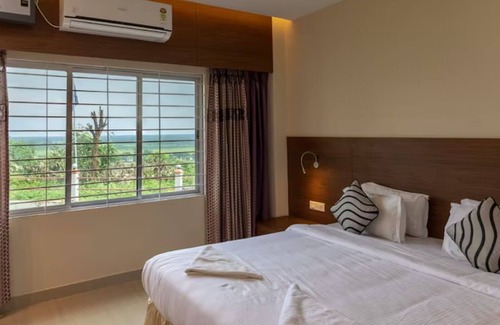 Golaghat Hotel | La Vue Resort