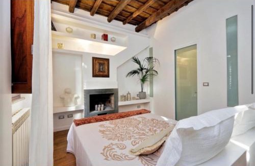 Rione VIII Sant'Eustachio Apartment | Labanca's Luxury Pantheon 2
