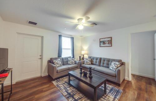 LaBelle Apartment | LaBelle Apartment, Close to Parks!