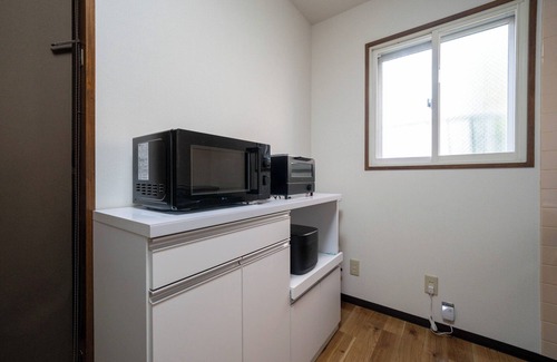 Higashi Apartment | LABRADORITE