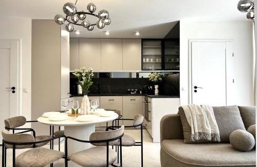 Wroclaw City Center Apartment | ŁACIARSKA 59 Apt 3 - 200m Main Square - Self Check-In 20h - Balcony