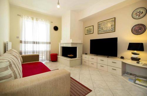 Sparta Apartment | Laconian Collection Leonidas
