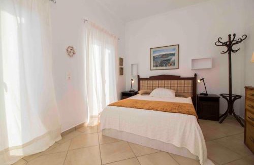 Mavrovouni Apartment | Laconian Collection Mavrovouni Beach House (Left)