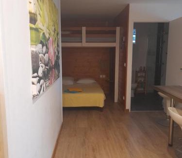 Saint-Joseph Apartment | Lacréola