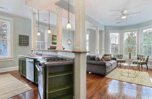 Historic Downtown Savannah Apartment | Lafayette Row Unit 2