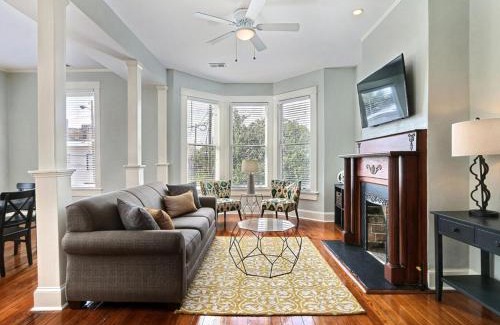 Historic Downtown Savannah Apartment | Lafayette Row Unit 2