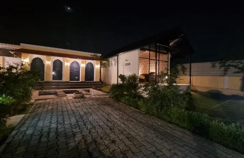 Jaipur House | Lager : The Farm Stays
