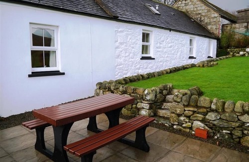 Castle Douglas Cottage | Laghead Steading Cottage - a cottage that sleeps 4 guests in 2 bedrooms