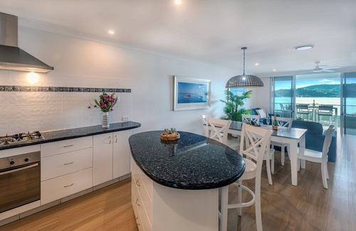 Hamilton Island Apartment | Lagoon 202 Hamilton Island