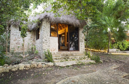 Mario Villanueva Madrid Cabin | Lagoon Front Suite with Bikes & Kayaks