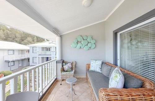 Knysna Apartment | Lagoon View Retreat-Stylish 2BR in Central Knysna
