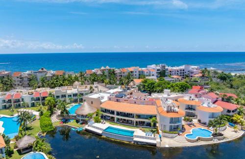 Puerto Aventuras Apartment | Lagoonfront Apartment with Pool and Beach Access