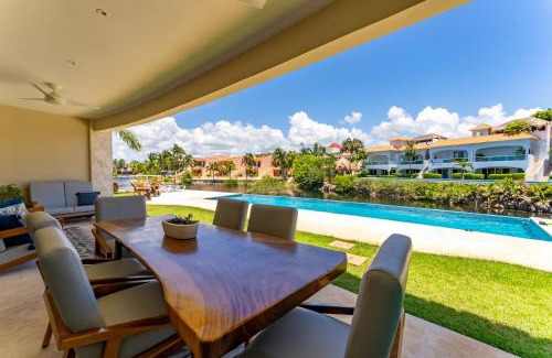 Puerto Aventuras Apartment | Lagoonfront Apartment with Pool and Beach Access