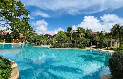 Choeng Thale Hotel | Laguna Village by RESAVA