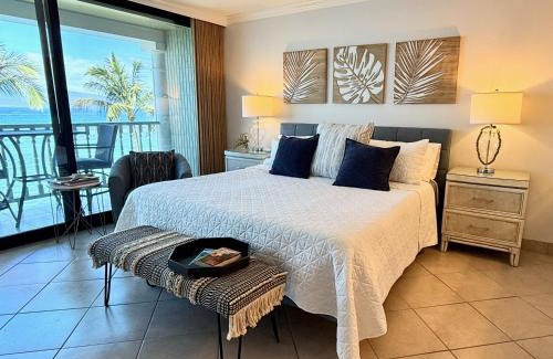 Historic Lahaina Front Street Apartment | Lahaina Shores Oceanfront Studio