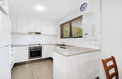 Mooloolaba Apartment | Lahaina Unit 7 - Beachfront in Mooloolaba!