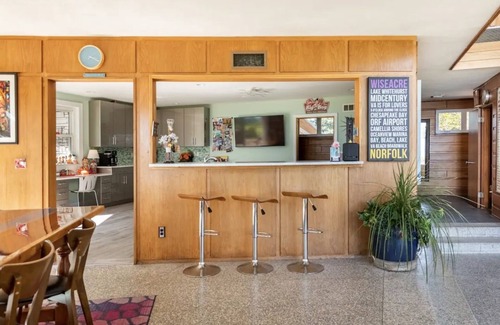 Camellia Shores House | Laid-Back Lakefront Luxury Near Bay & Beach: Welcome To Wiseacre!