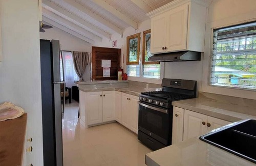 Caye Caulker House | Laid-back luxury in the quiet end of village just a moments walk to everything!