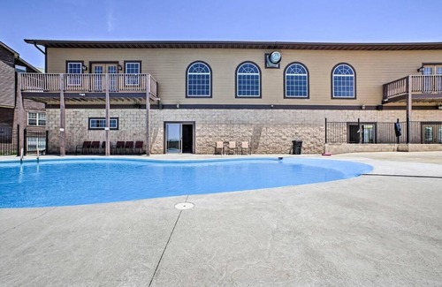 Indian Point Apartment | Lake and Ozark Mountain Views, 3 Min to SDC!