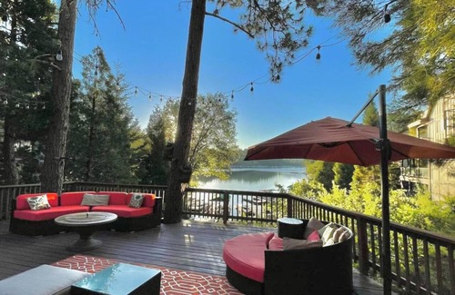 Lake Arrowhead House | Lake Arrowhead, CA - Beautiful Lake front cabin