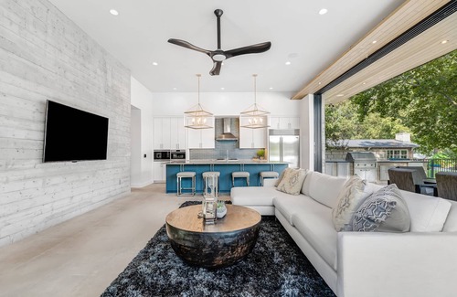 Austin House | Lake Austin Guest House Waterfront: Golf+Wakeboard+SXSW+ACL+F1