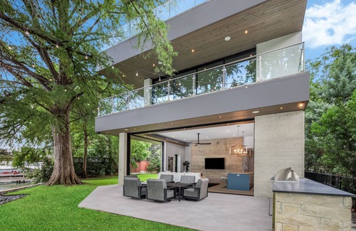 Austin House | Lake Austin Guest House Waterfront: Golf+Wakeboard+SXSW+ACL+F1