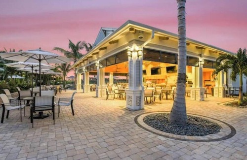 Biggar Condo | Lake Club Retreat-New-Peaceful Luxury Escape in a Great Location! Every amenity!