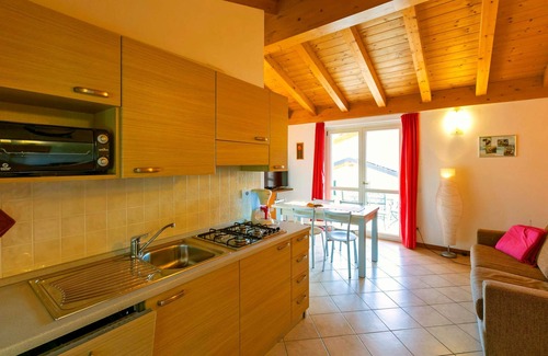 Vercana Apartment | Lake Como - Residence La Collina - Castagna