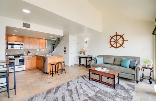 Seven Coves Condo | Lake Conroe Condo: Balcony, Views & Pool Access!