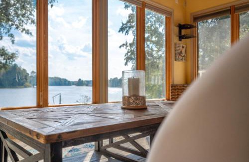 Hillsborough House | Lake Days Getaway