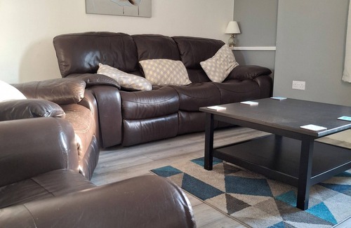Cockermouth Apartment | Lake District Escape: Charming 3-bedroom apartment in Cockermouth with WiFi