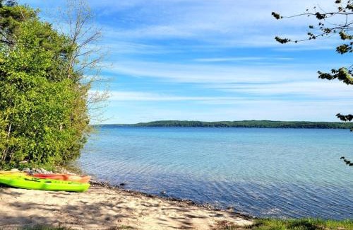 Lake Township House | Lake Escape - Private Lakefront With Kayaks!