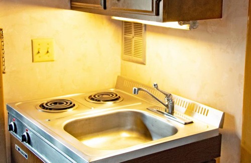 Copper Harbor Hotel | Lake Fanny Hooe Resort- 2nd floor, 2 bed with Balcony