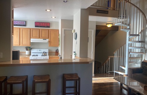 Dollar Point House | Lake Forest Villa | Walk to the Beach!