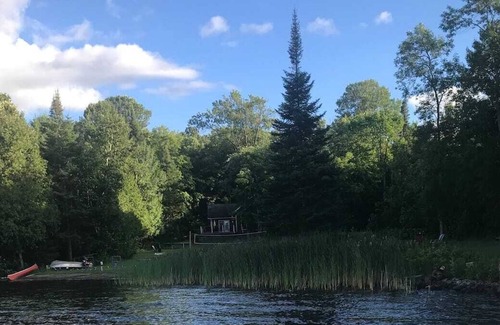 Haliburton House | Lake Front Cottage for all Seasons