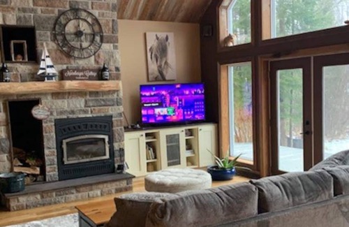 Haliburton House | Lake Front Cottage for all Seasons