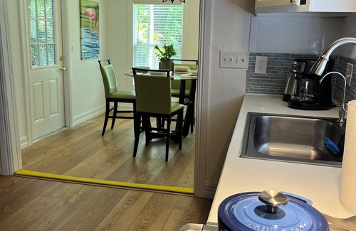 East Naples Cottage | Lake front cottage less than 1mile from Fifth Ave S. The heart of old Naples.