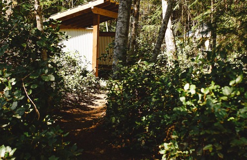 Black Creek RV Rental | Lake Front Farm, Glamping & Sauna Experience