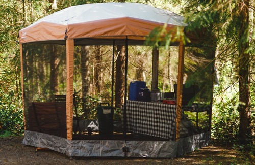 Black Creek RV Rental | Lake Front Farm, Glamping & Sauna Experience