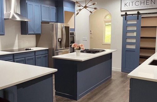 Paw Creek House | Lake front home away from home