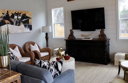 Lakehills House | Lake front home on Medina Lake!