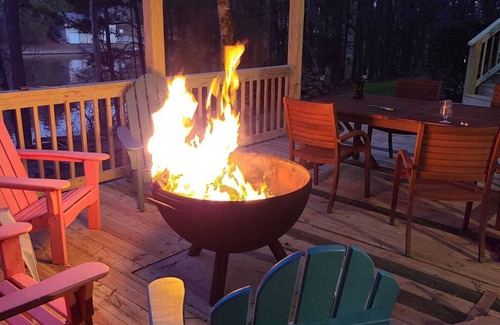 Milledgeville House | Lake Front house in quiet cove on Lake Sinclair Pets Allowed