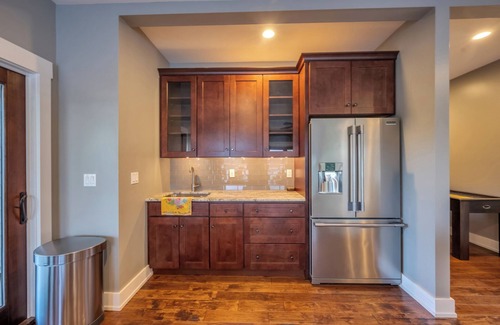 Lake Harmony House | "Lake Front Vista" 9 Bdrm, 4.5 Bath, Dock, Hot Tub, Pool Table, Shuffleboard, Fire Pit, Gas Grill
