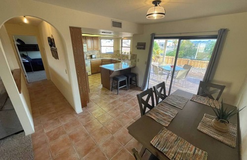 Lake Havasu City House | Lake Havasu Lux Retreat: View & RV/Boat Parking